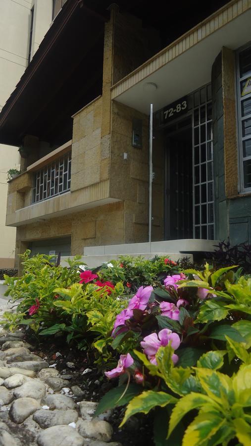 Iris Hostel Medellin Exterior photo